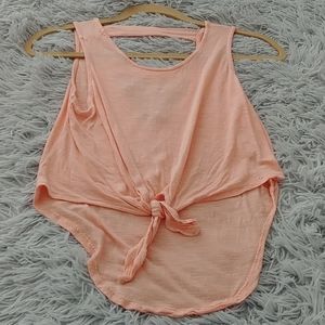 High-low crop top. Size S. Pink color